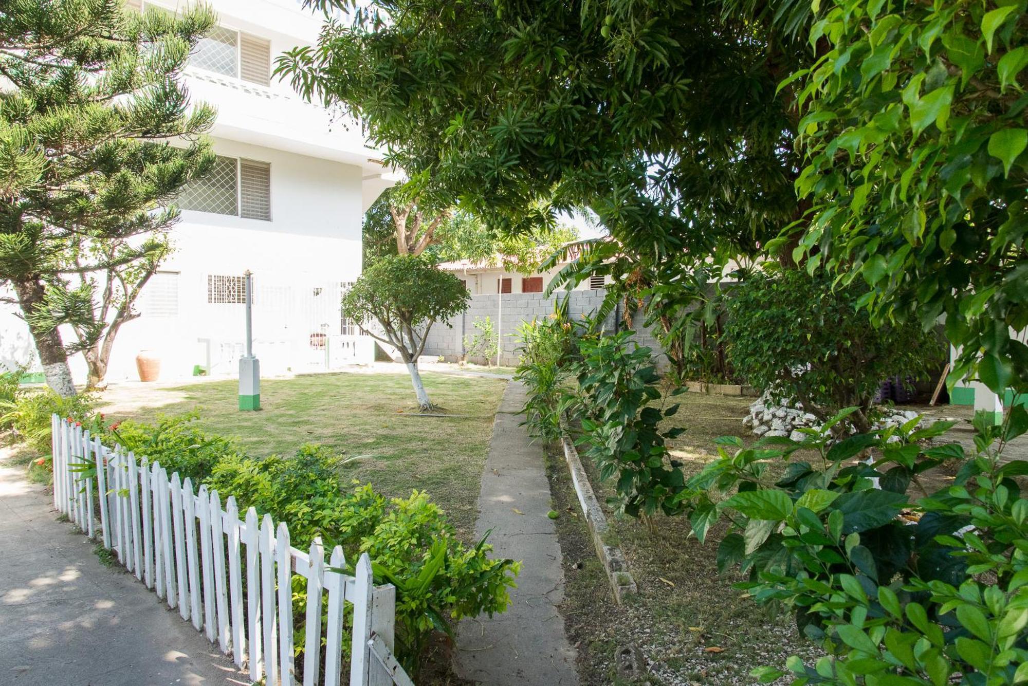 Villa Donna Inn Бухта Монтего Экстерьер фото
