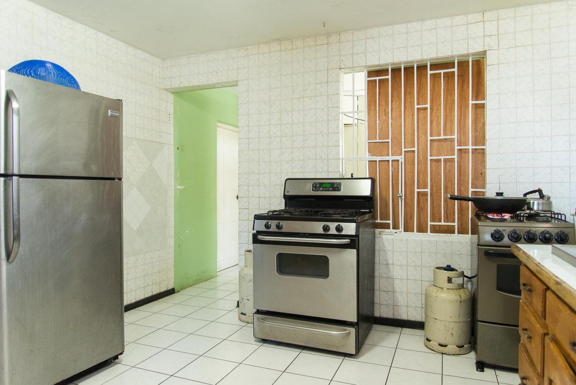 Villa Donna Inn Бухта Монтего Экстерьер фото