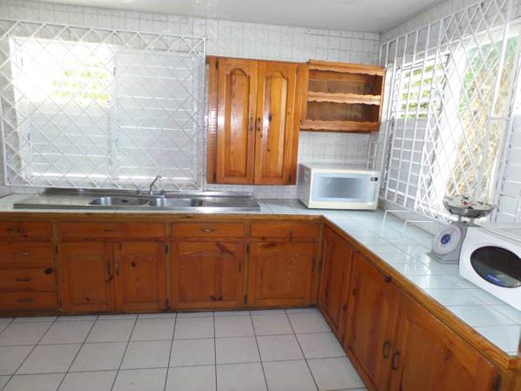 Villa Donna Inn Бухта Монтего Экстерьер фото