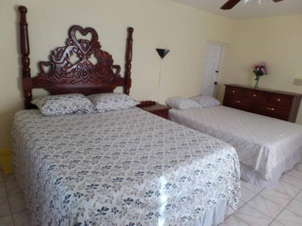 Villa Donna Inn Бухта Монтего Номер фото